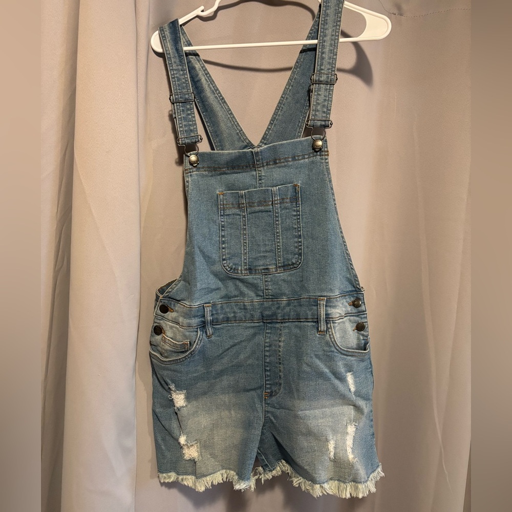 VENUS Light Blue Denim Jeans
